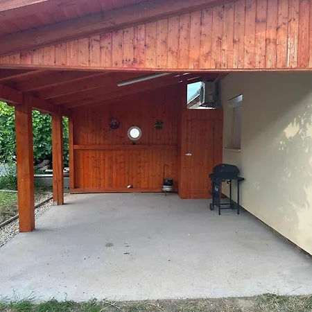 Domi Haz - Panorama Nyaralo Balatonszepezd