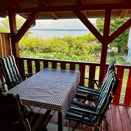 Domi Haz - Panorama Nyaralo Σπίτι διακοπών Balatonszepezd