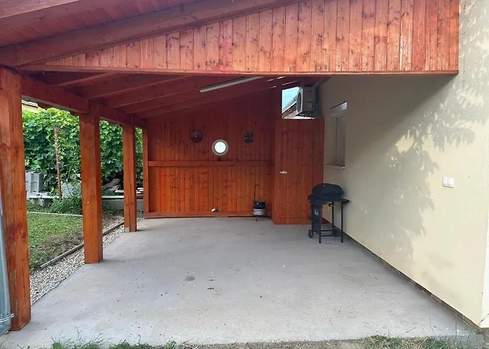 Domi Haz - Panorama Nyaralo Balatonszepezd