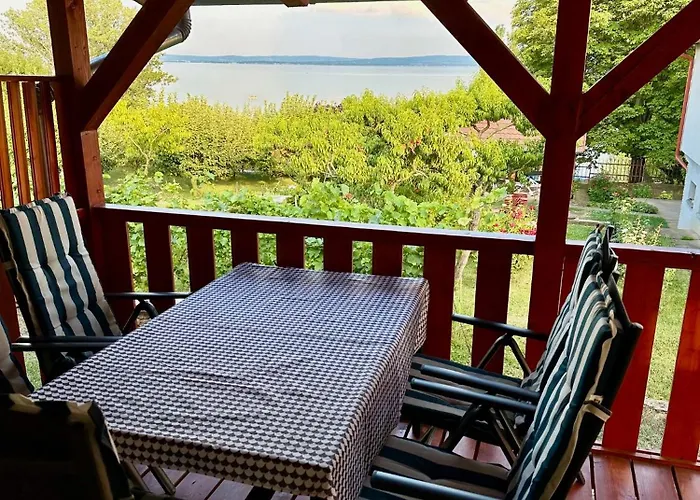 Domi Haz - Panorama Nyaralo Tatil Evi Balatonszepezd